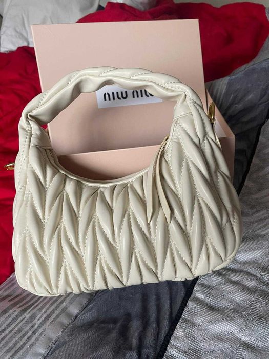 Mala Nova Miu Miu