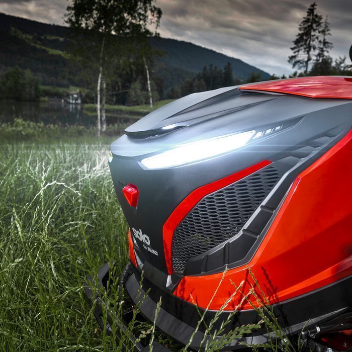 Traktor Kosiarka Solo T 22-110.4 HDH-A V2 Karczownica Do Wysokich Traw