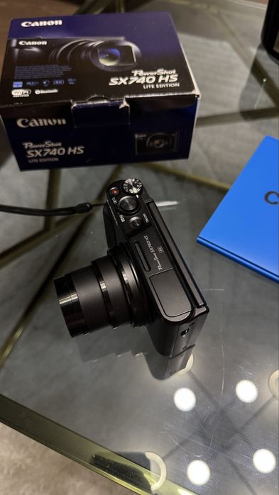 Canon PowerShot SX740