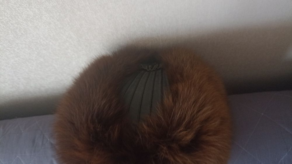 Хутряні шапки 3 шт