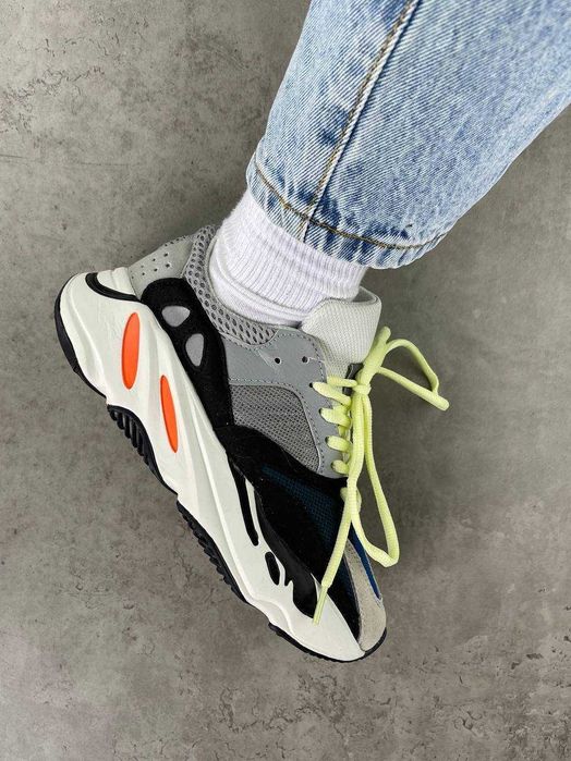 Женские кроссовки Adidas Yeezy Wave Runner 700 Premium. 36-40