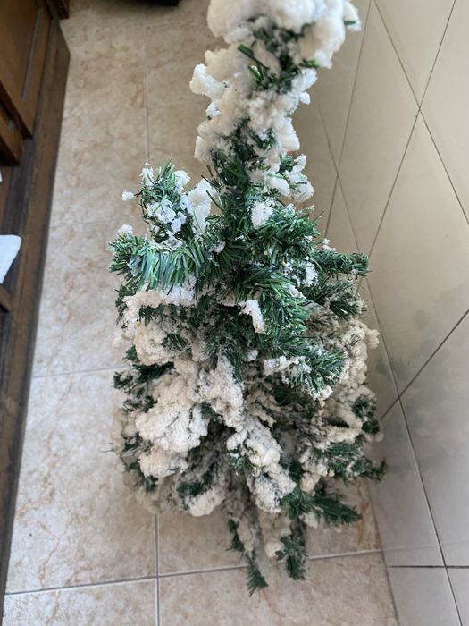 Arvore de natal com neve