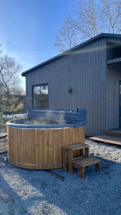 Оренда будинку біля води Осещина, спа-купіль, чан, сап борди, річка.