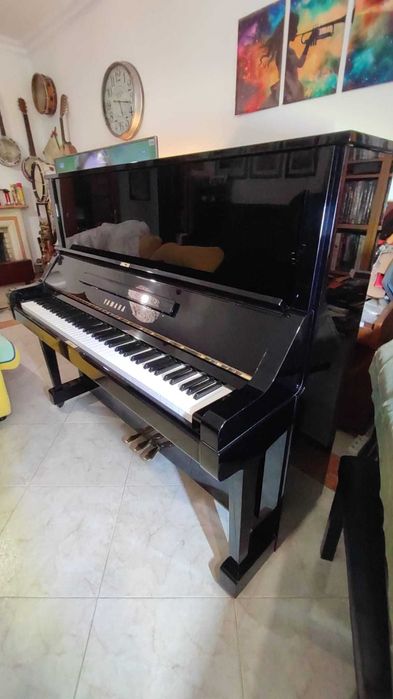 Piano Yamaha U X