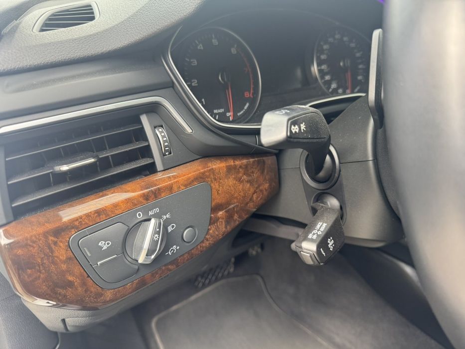 Audi a4 автомат в белом цвете 2019 г 2.0 бензин ауди а4