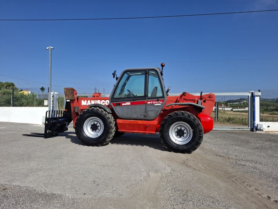Manitou telescópico com matrícula
