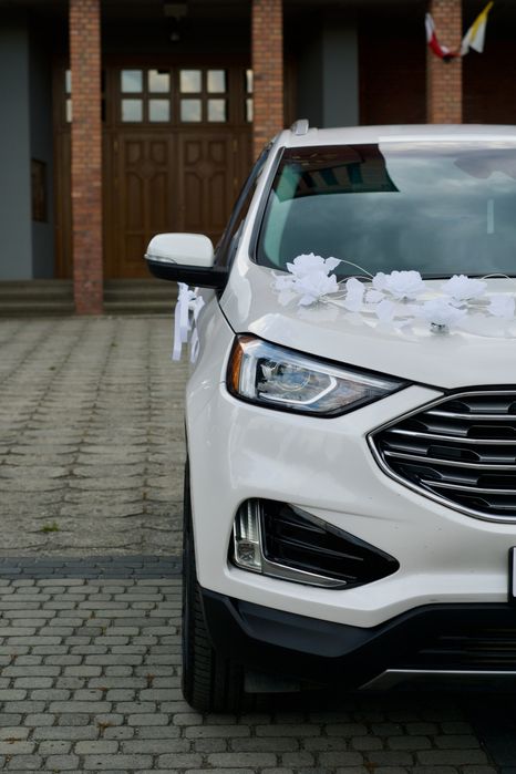 Auto samochód do ślubu Ford Edge / wynajem na imprezy okolicznościowe