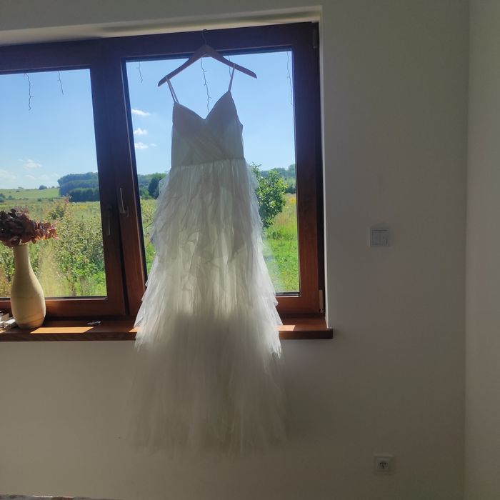 Suknia ślubna z tiulem