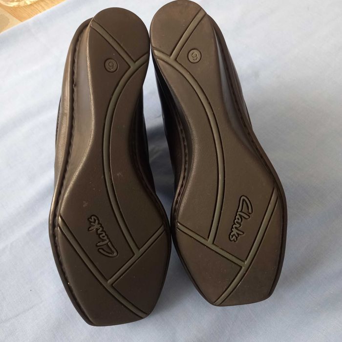 Damskie botki CLARKS w rozmiarze 39 (6).