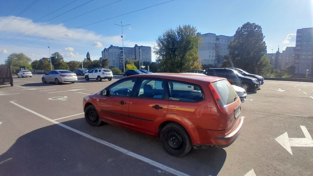 автомобіль форд фокус 2