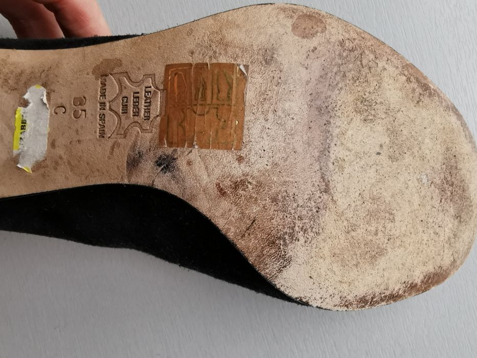 Szpilki zamszowe Paco Gil rozm. 35