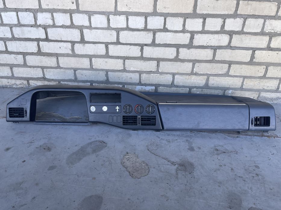 Панель Торпедо Mercedes Sprinter 2.3 2.9 TDI 95-00р.в. Ідеальний стан