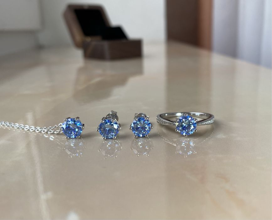 Муассаніт конкурент діамантів Royal Blue рідкісний синій муассанит