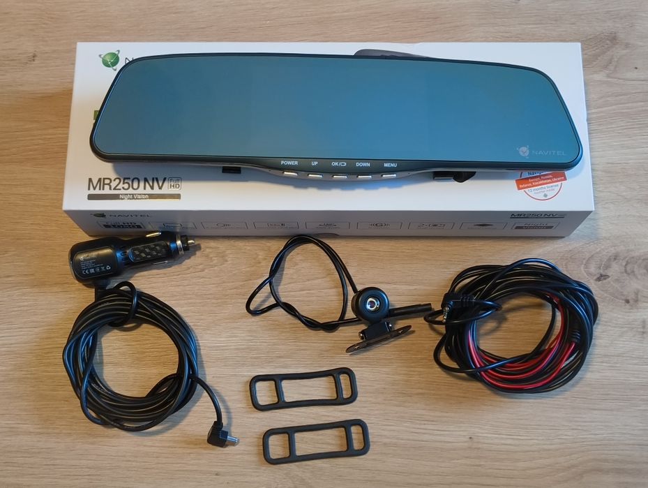 Kamera samochodowa Navitel MR250NV z kamerą cofania