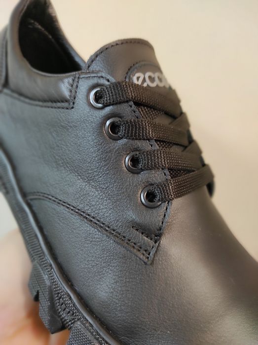 Кожаные,прошитые мужские кроссовки Ecoo