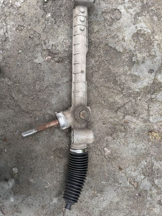 Рулевая рейка Опель Комбо 2006 года под реставрацию / corsa b