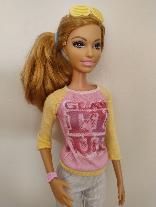 Lalka Barbie Summer z ubrankami i akcesoriami