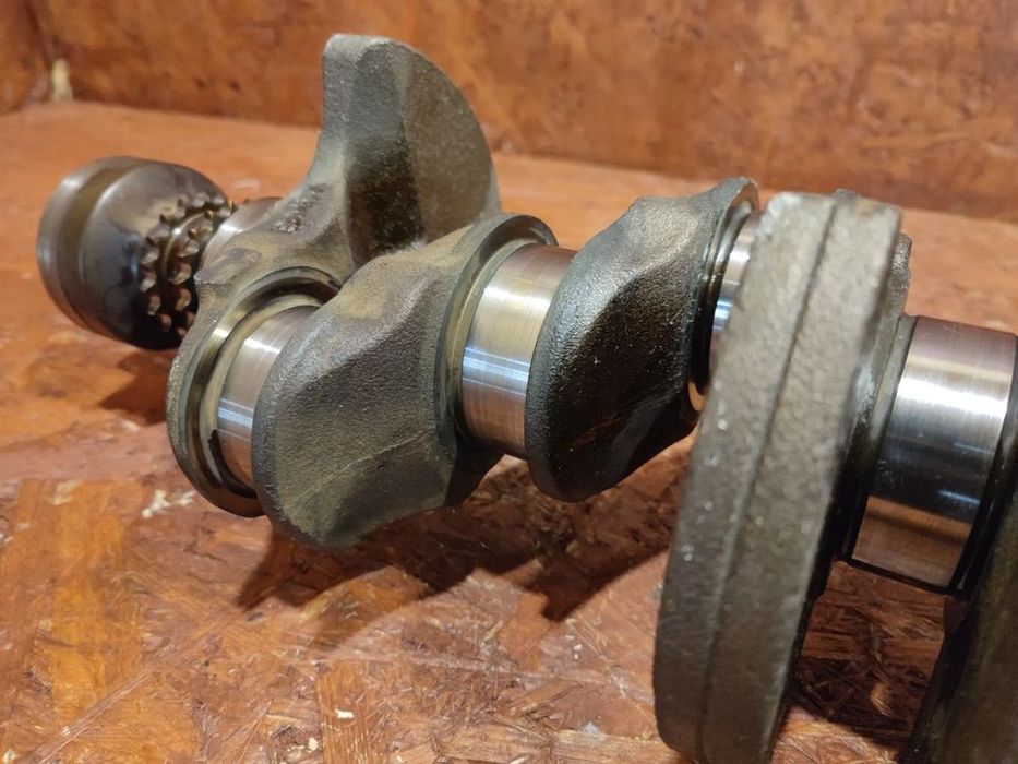 bmw e60lci / e61lci / e81 / e82 / e83 / e84 / e90 oryginalny wał korb