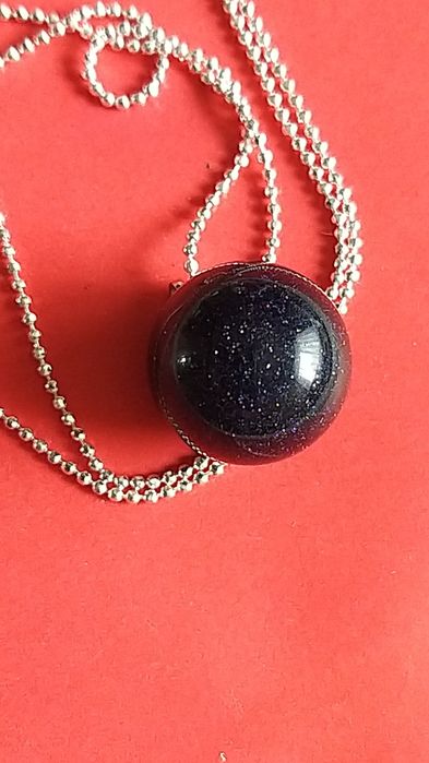 Wisiorek kulka z kamienia noc Kairu.