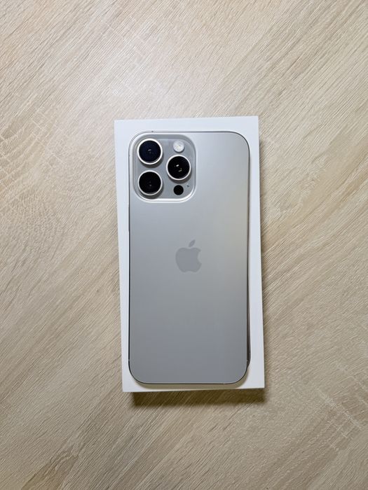 iPhone 16 Pro Max 256GB — 800€
