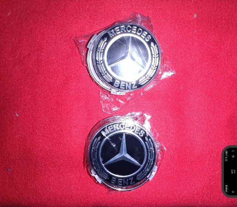 Centros de roda desportivos Mercedes Benz 7,5 cm 4 unidades. Novos