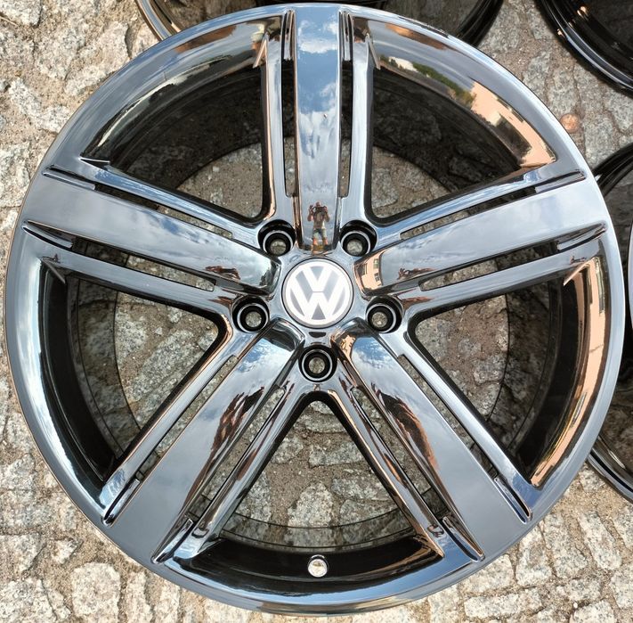 Felgi aluminiowe VW Touareg R-Line 9x20 ET57 5x130 7P6