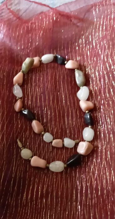 Naszyjnik z naturalnych kamienii o długości 43cm