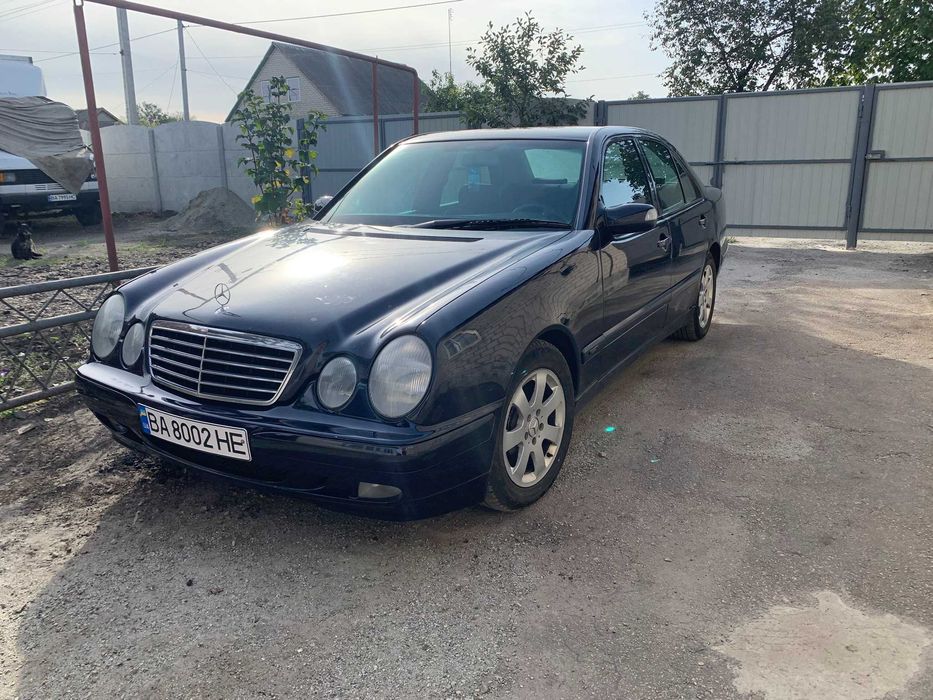 Mercedes E220 W210