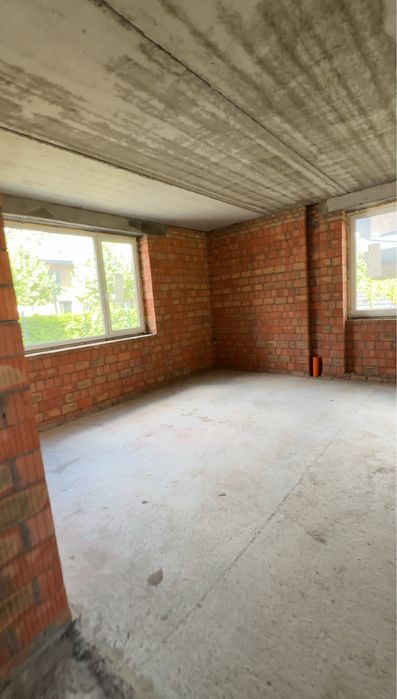 Продаж БУДИНКУ в лісовій Бучі 217 м2 10 соток закрита територія ГАЗ