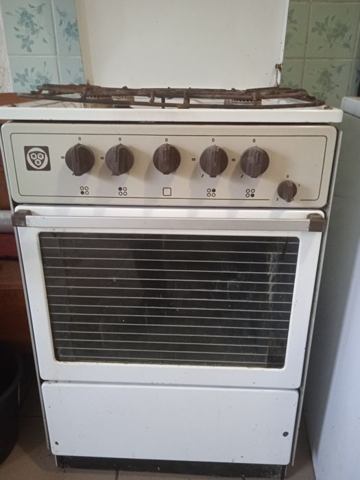Продам газову плиту