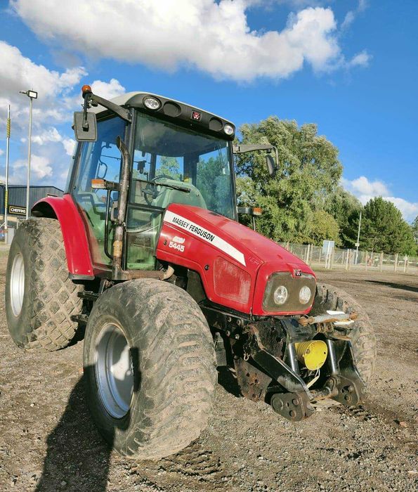 Ciągnik Massey Ferguson 5445 . Tuz + Wom.  MF 5445