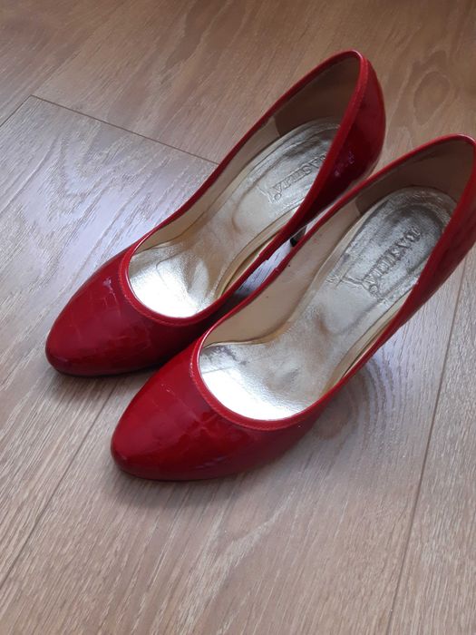 Продам туфли женские