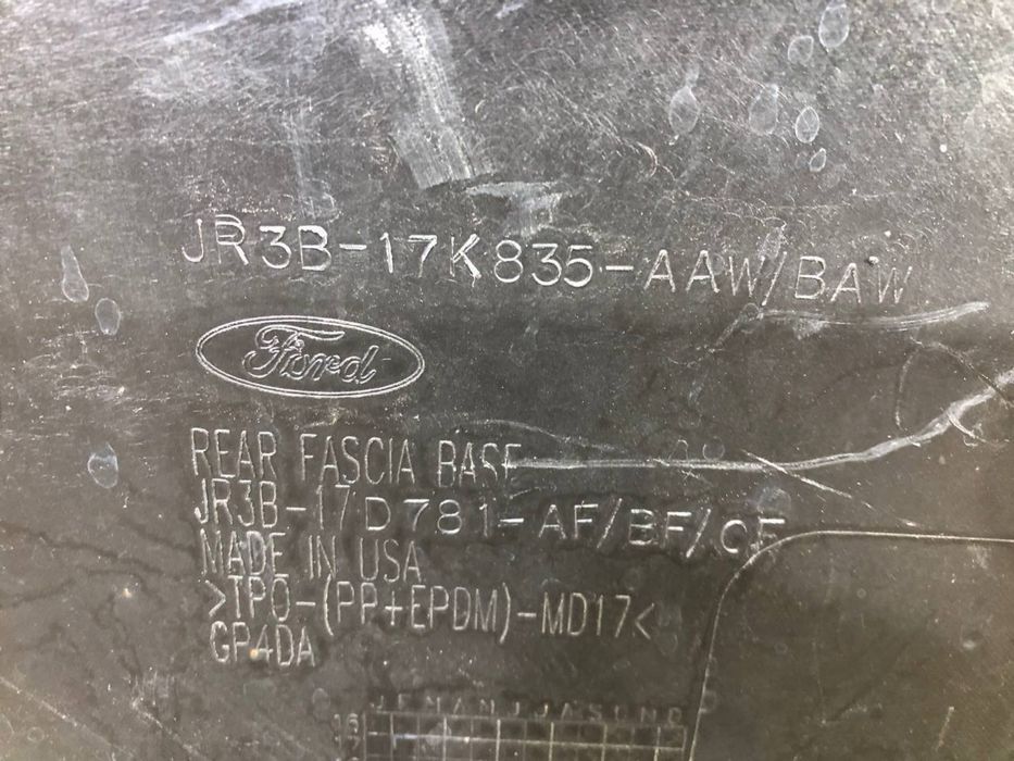 Бампер задній Ford Mustang 6 GT | 2018 2019 2020 2021 2022 2023 г