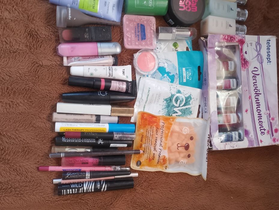 Набір жіночої косметики
