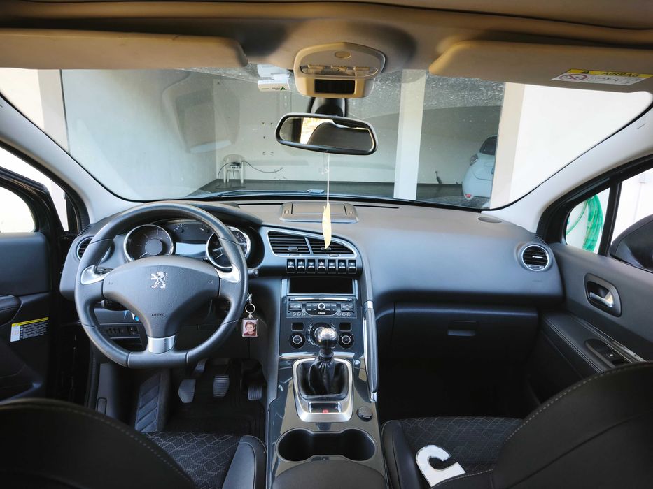 Peugeot 3008 1.6HDI ALLURE