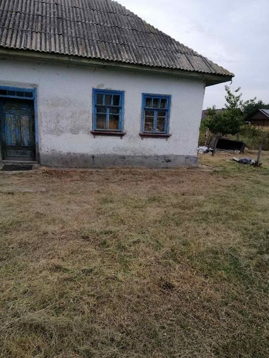 Хата продається недорого