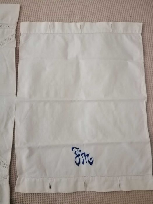 lote 2 travesseiros pequenos e 1 fronha pequena vintage