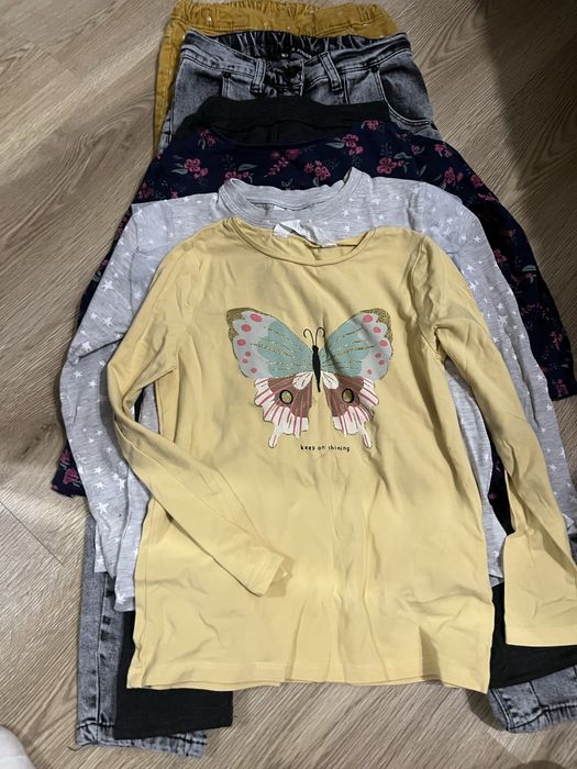 Пакет одягу на дівчинку 122-128 р.