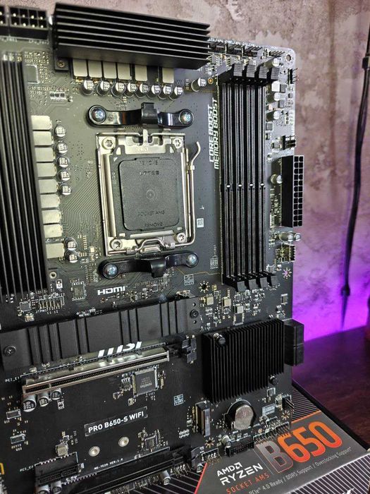 Материнська плата MSI Pro B650-S Wifi (AM5) 7000-9000 Серія AMD