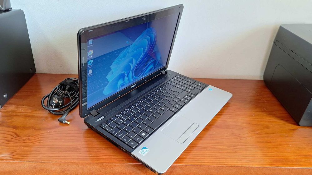 Acer E1-531 Intel B960 2.2GHz- 8GB Ram- HDD 320GB- Win11