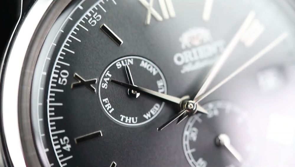 Чоловічий годинник автопідзавод Orient Bambino версія 8. RA-AK0704N1