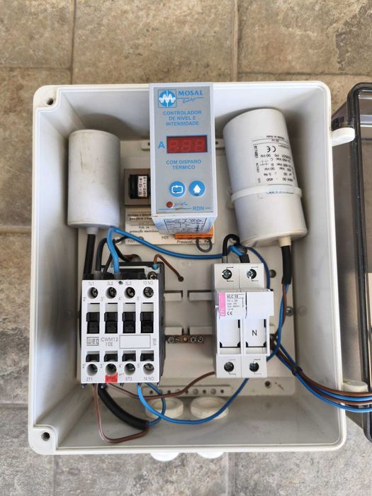 Quadro Elétrico Digital para Bomba de Furo – BDM 142 (12A)