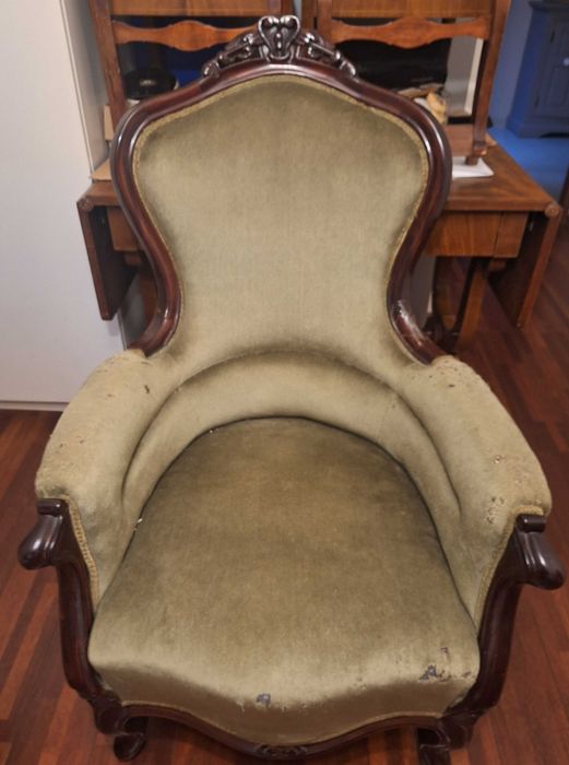 Fotel barokowy do remontu taniej juz nie będzie.