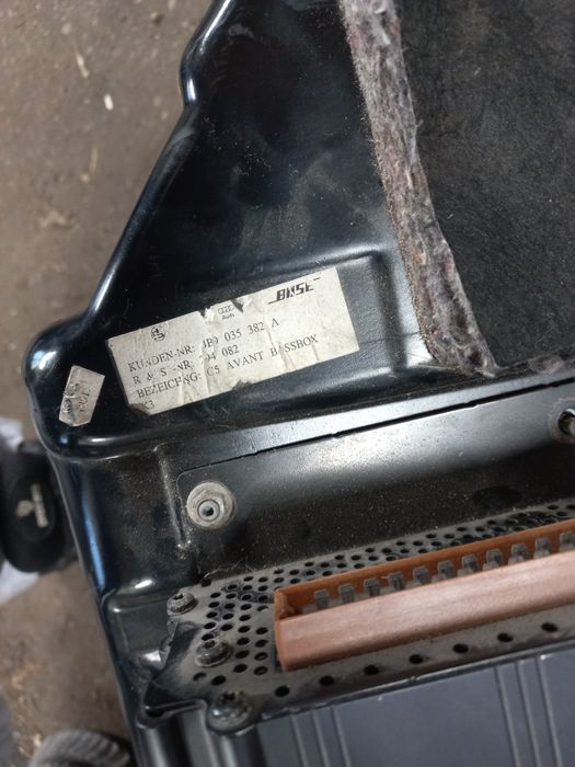 Wzmacniacz  subwoofer audi a6 c5 bose kombi