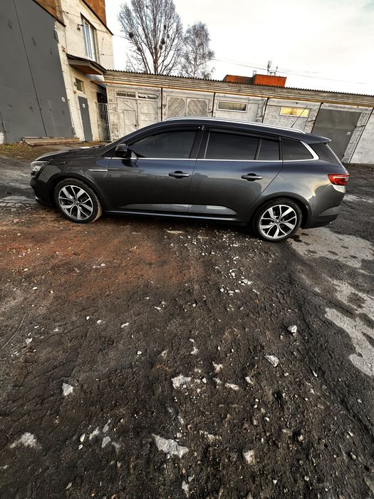 меган 4 повністю обслужений на гарній комплектаціі