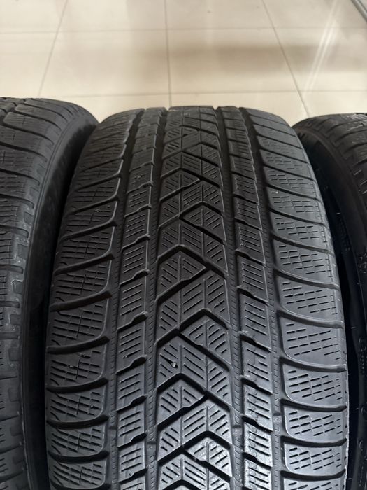 Шини зимові різноширокі 295/35/21 265/40/21 Pirelli зимние шины