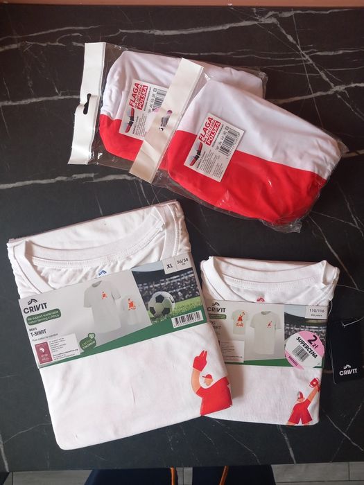 Tshirt męski XL + dziecięcy 110/116 i 2 pokrowce na lusterka