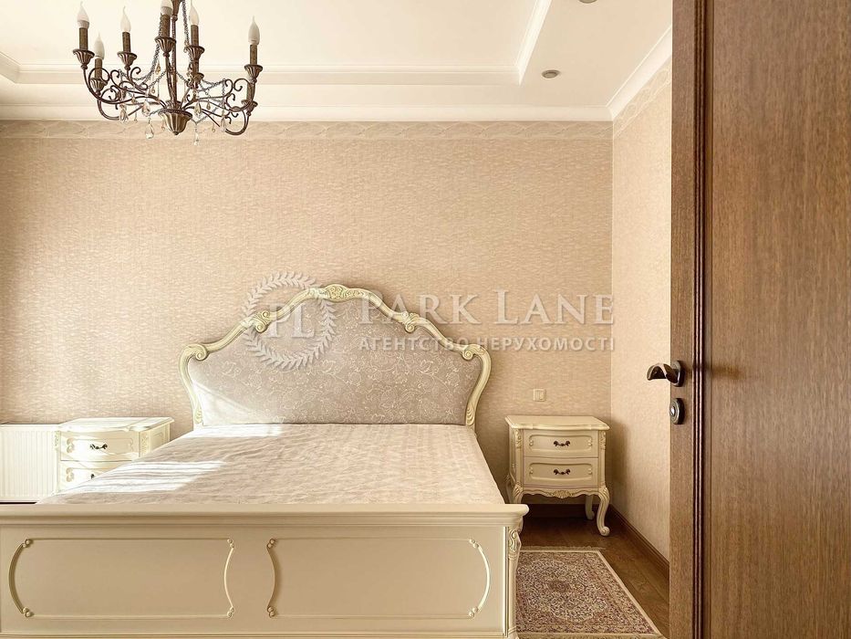 Романков. 430 м.кв. 50 соток земли.