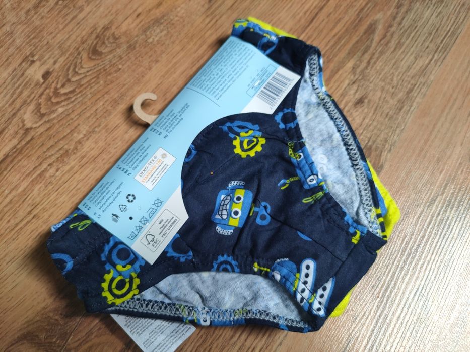 Nowe slipy chłopięce