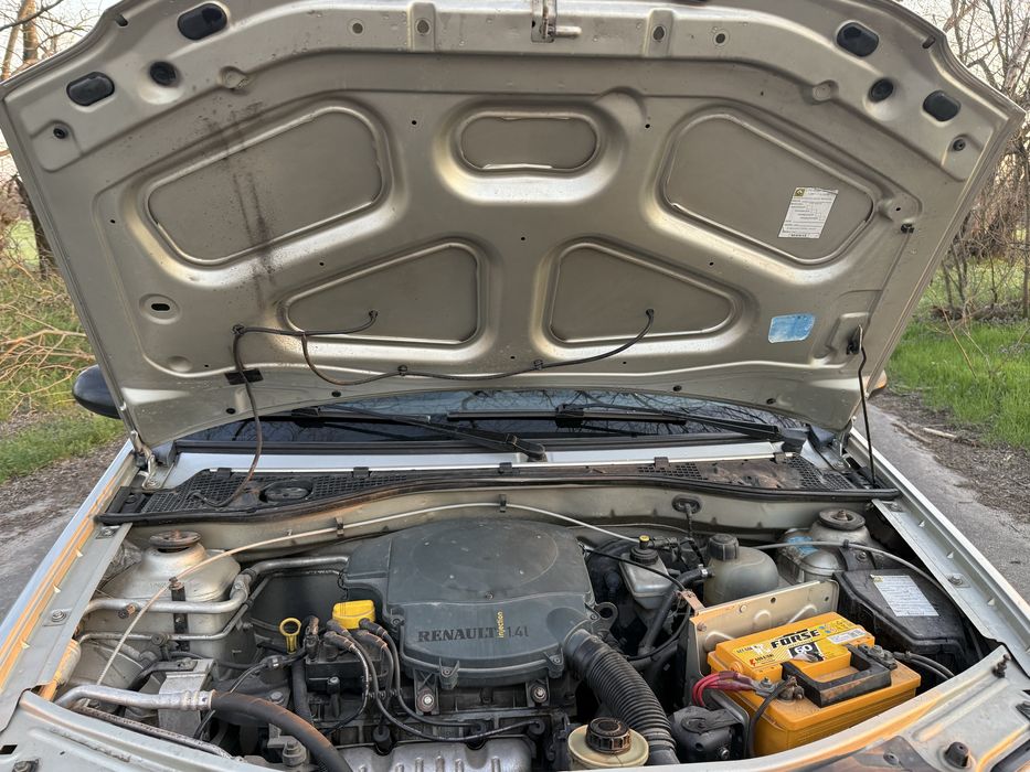 Dacia logan  дача логан машина